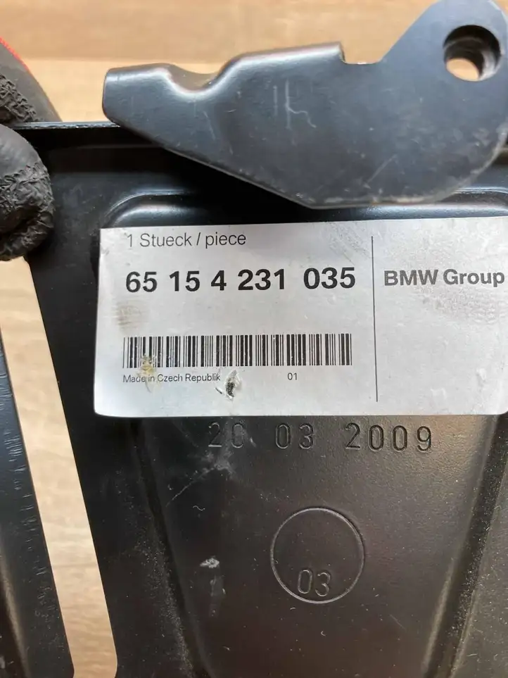 BMW 7 F01 (2008 - 2016) 4231035 Кронштейн усилителя звука — фото 5