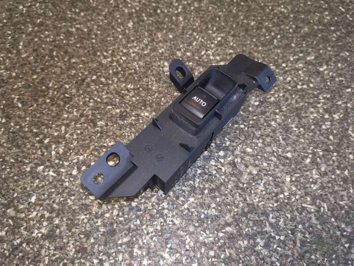 Lexus GS 300 350 430 450h (2004 - 2007)  8403030110 Кнопка стеклоподъемников