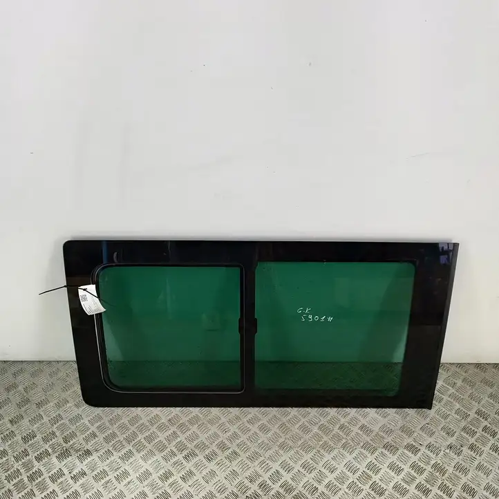 Volkswagen (2019 - ) 7E0847757S Стекло раздвижной двери — фото 1