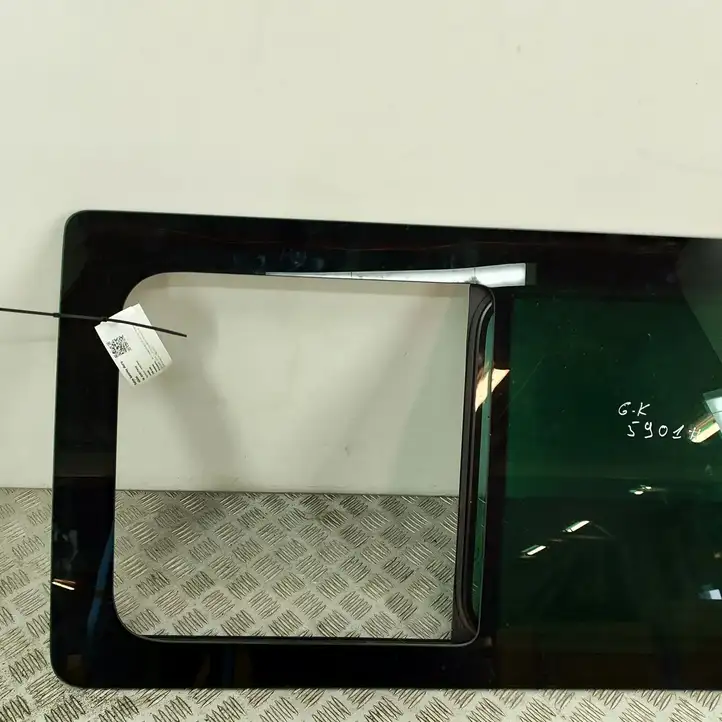 Volkswagen (2019 - ) 7E0847757S Стекло раздвижной двери — фото 4