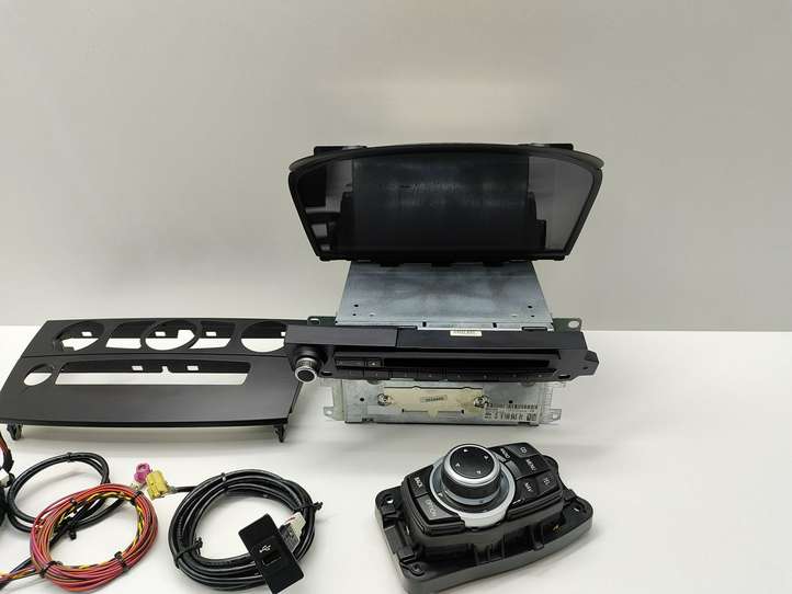 BMW 5 E60 E61 (2004 - 2010)  9198863 Радио/ проигрыватель CD/DVD / навигация