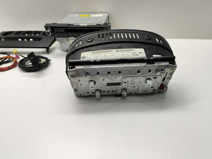 BMW 5 E60 E61 (2004 - 2010)  9198863 Радио/ проигрыватель CD/DVD / навигация
