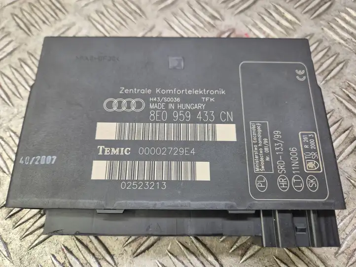 Audi (2006 - ) 8E0959433CN Модуль комфорта — фото 4