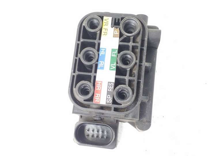 Mercedes-Benz GL X164 (2006 - 2012)  A2513200058 Распределитель воздуха / блок клапана (пневматическое шасси)