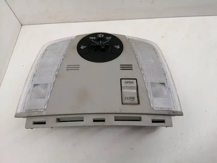 Toyota Prius (XW30) (2009 - 2015) 1D153044G Передняя подсветка — фото 5