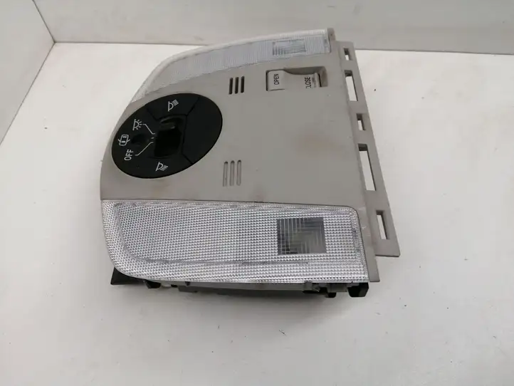 Toyota Prius (XW30) (2009 - 2015) 1D153044G Передняя подсветка — фото 6