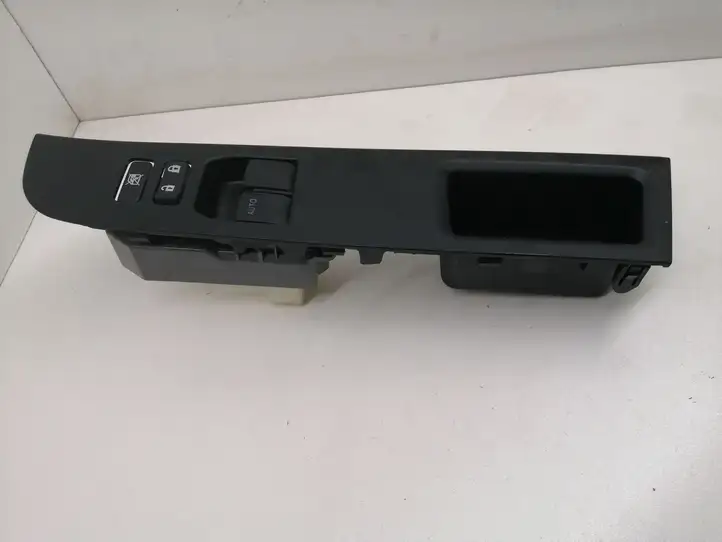 Toyota Yaris (2014 - 2019) 742320D680 Блок кнопок стеклоподъемников — фото 1