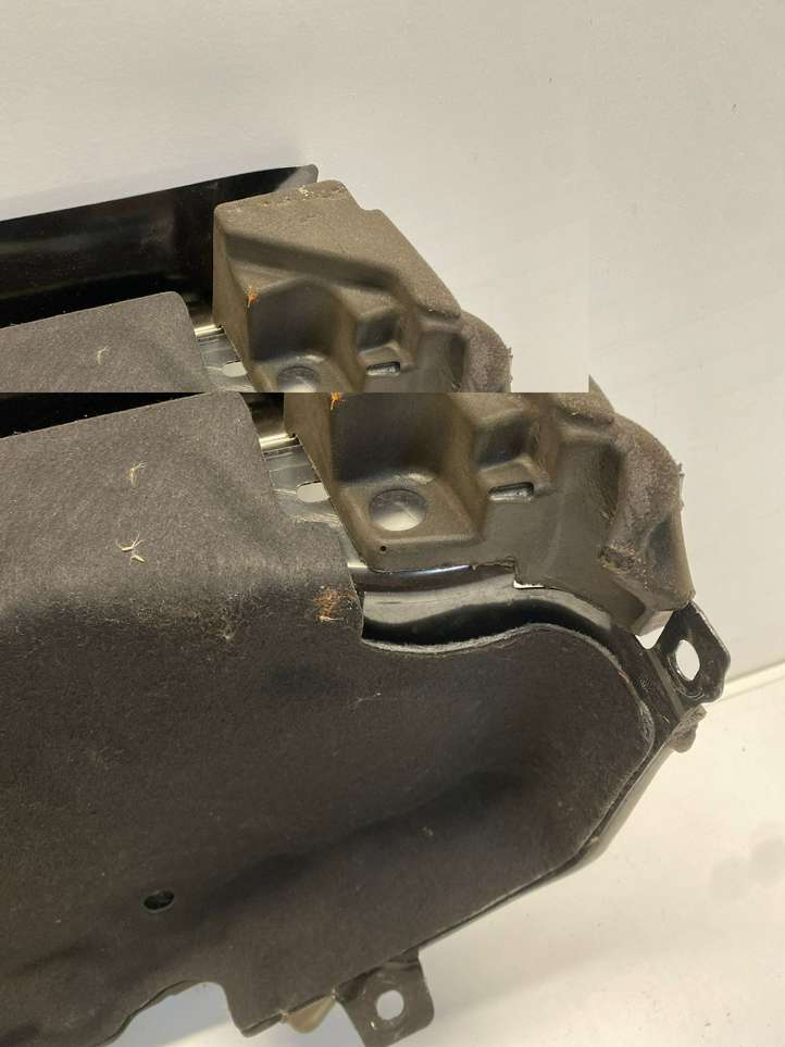 Jeep Grand Cherokee (2021 - )  68411337AD Другая деталь отсека двигателя