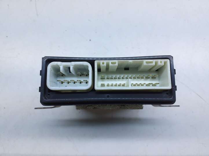 Lexus GS 300 350 430  (2000 - 2004)  8922430010 Блок управления дверью