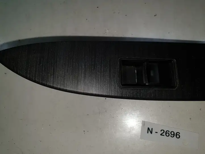 Toyota Avensis T270 (2009 - 2012) 742710504 Блок кнопок стеклоподъемников — фото 4