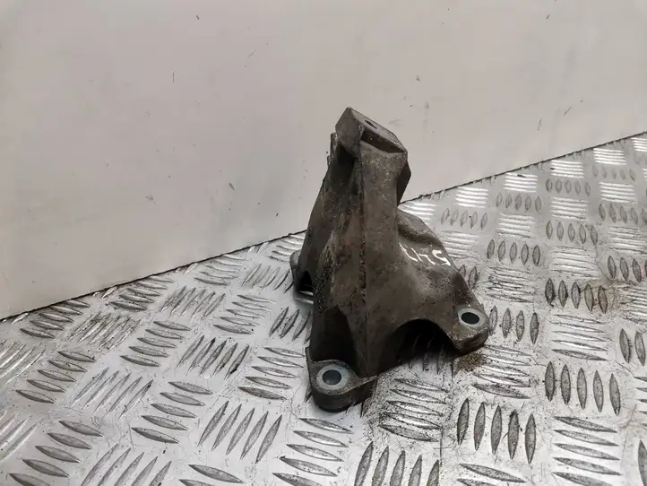 Audi A4 S4 B6 8E 8H (2000 - 2006) 8E0199308J Кронштейн двигателя — фото 2