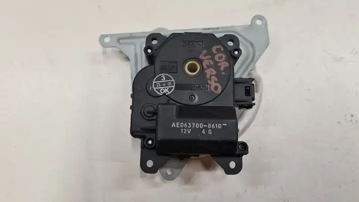 Toyota Corolla Verso AR10 (2004 - 2009) AE0637008610 Двигатель задвижки потока воздуха — фото 1