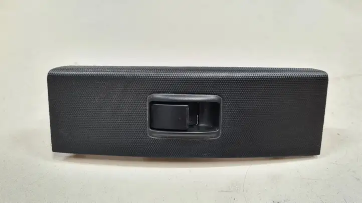 Toyota Corolla Verso AR10 (2004 - 2009) 848100F010 Блок кнопок стеклоподъемников — фото 1