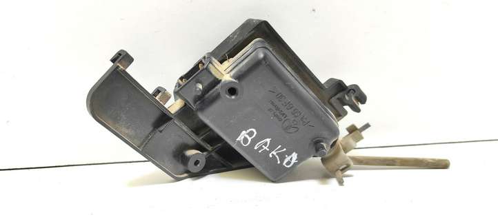 Renault Megane I (1995 - 2002)  7700431999 Электропривод центрального замка крышки бака