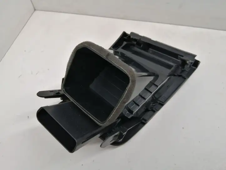 Toyota Prius (XW30) (2009 - 2015) 5565047070 Боковой воздушный дефлектор — фото 2