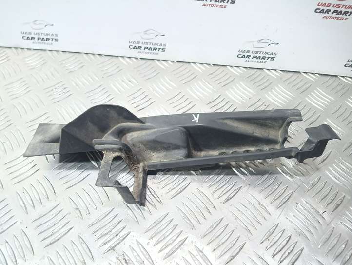 BMW 5 E60 E61 (2004 - 2010)  6939721 Другая деталь отсека двигателя