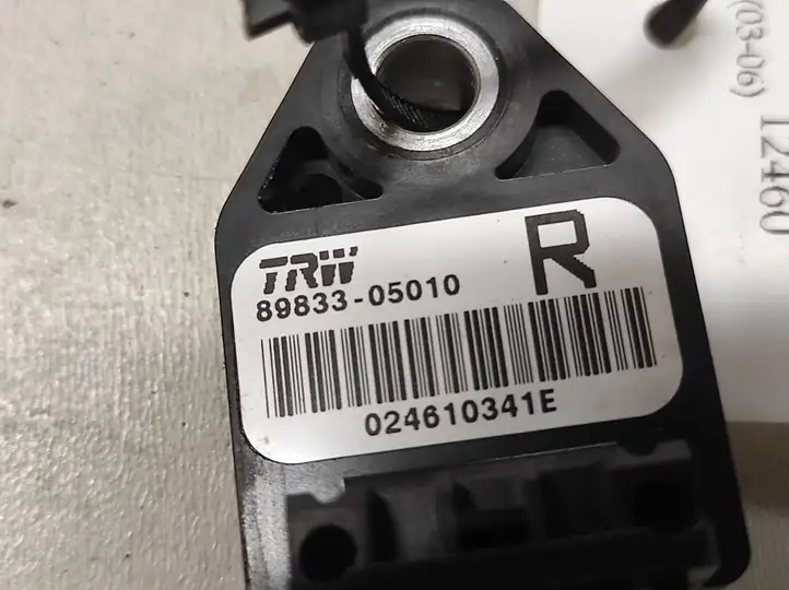 Toyota Avensis T250 (2003 - 2006) 8983305010 Датчик удара SRS — фото 2
