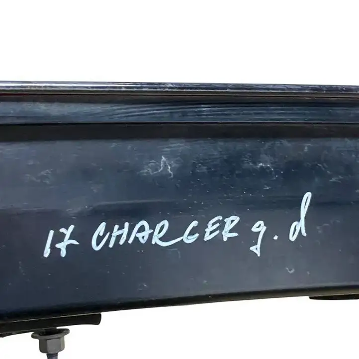 Dodge (2017 - ) 68213147AE Центральный задний фонарь (бленда) — фото 4