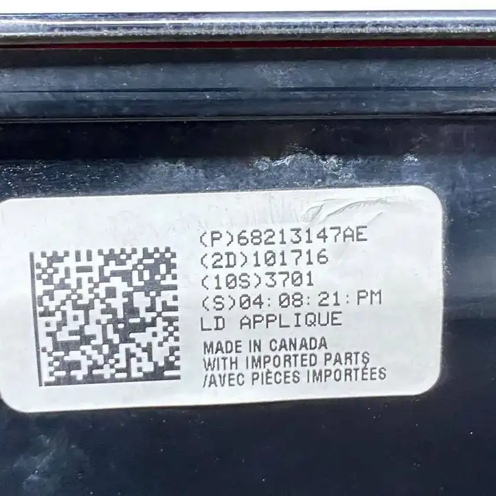 Dodge (2017 - ) 68213147AE Центральный задний фонарь (бленда) — фото 6