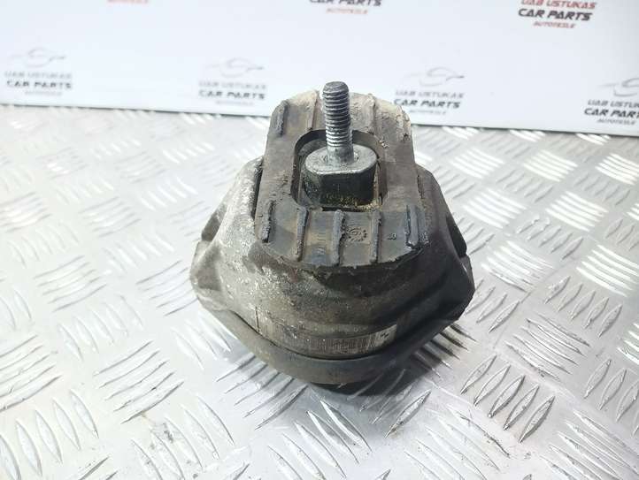 BMW 5 E60 E61 (2004 - 2010)  6774620 Подушка двигателя