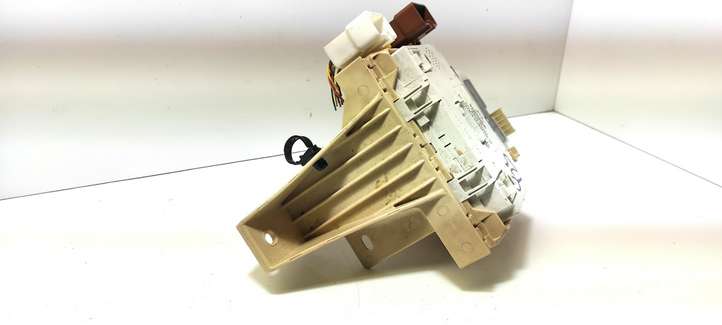 Suzuki SX4 (2006 - 2009)  3677079J01 Блок предохранителей