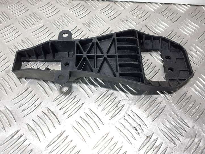 Mazda CX-7 (2009 - 2012)  EG2172412 Кронштейн
