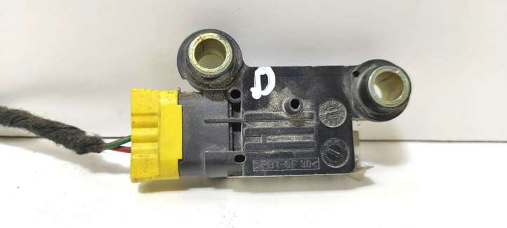 Volvo S40 (2000 - 2004)  30613044A Датчик удара надувных подушек