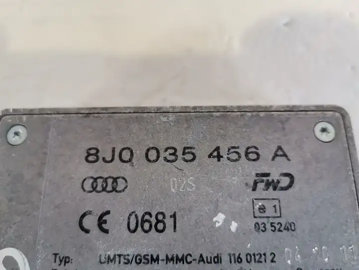 Audi A5 8T 8F (2007 - 2011) 8J0035456A Усилитель антенны — фото 3