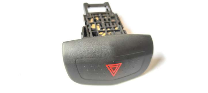 Nissan Primera (2001 - 2008)  06016 Включатель аварийных фонарей