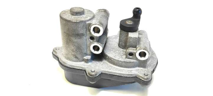 Audi A4 (2007 - 2011)  06F133482D Двигатель заслонки