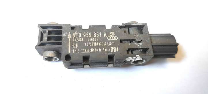 Audi A4 (2007 - 2011)  8E0959651A Датчик удара надувных подушек