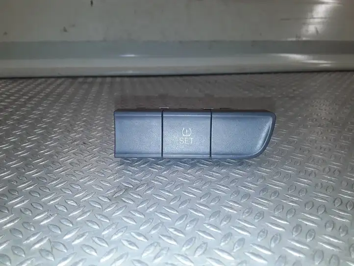 Audi A1 (2010 - 2014) 8X0959674B Комплект системы впрыска — фото 1
