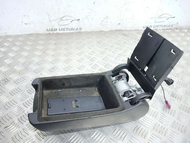 Audi A6 (2008 - 2011)  4F0864207B Подлокотник