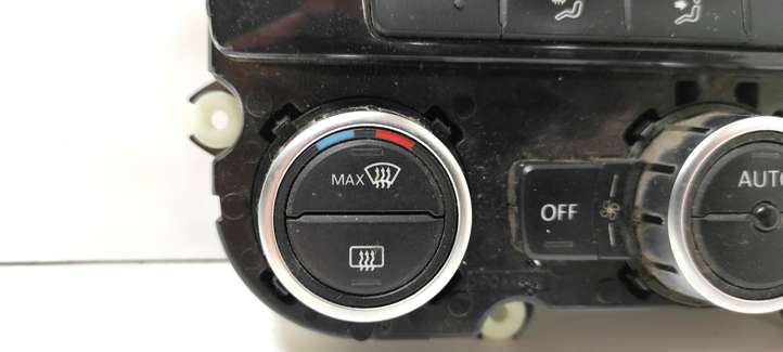 Volkswagen PASSAT B7 (2011 - 2014)  3AA907044BA Блок управления кондиционера воздуха / климата/ печки (в салоне)