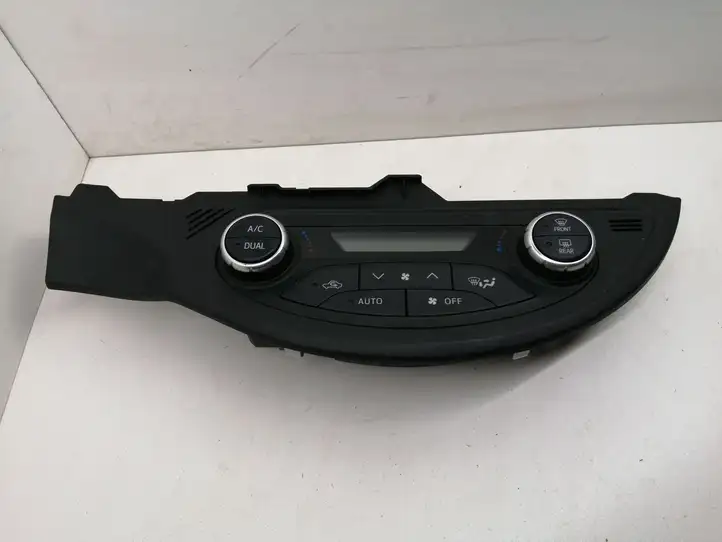 Toyota Yaris (2014 - 2019) 75F206 Блок управления климат-контролем — фото 1