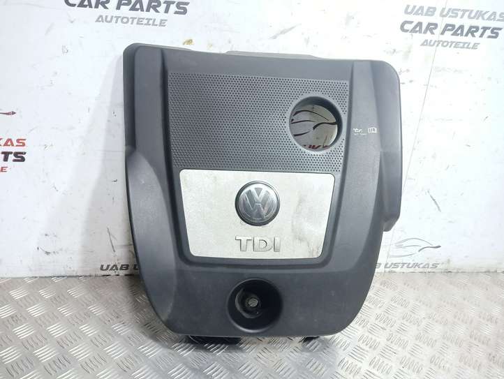 Volkswagen Golf IV (1998 - 2005)  038103925 Крышка двигателя (отделка)