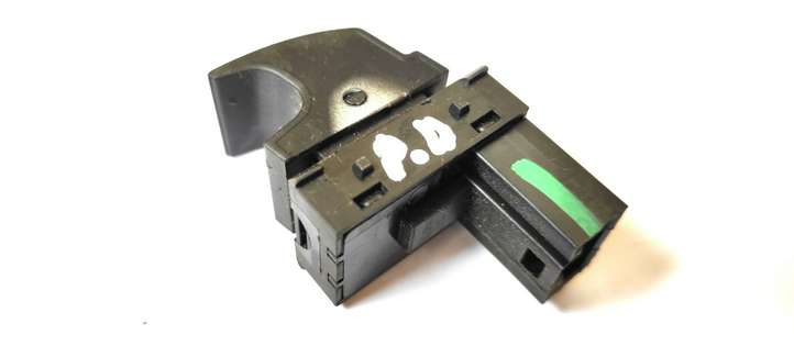 Volkswagen PASSAT B6 (2005 - 2010)  7L6959855B Кнопка стеклоподъемников