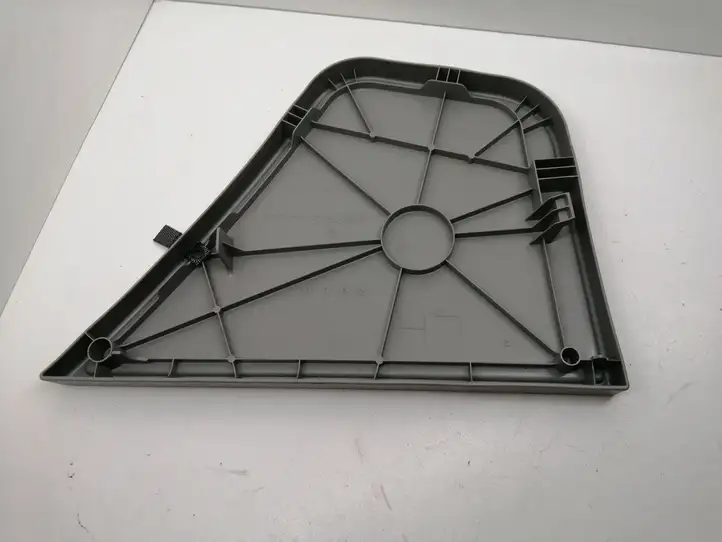 Toyota Prius (XW30) (2009 - 2015) 5841847030 Прочая отделка багажника — фото 4