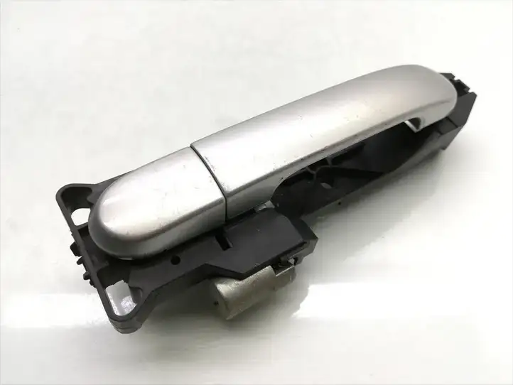 Nissan Note (E11) (2006 - 2014) Наружная ручка задней двери — фото 1
