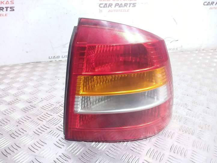 Opel Astra (1998 - 2004)  90521544 Задний фонарь в кузове