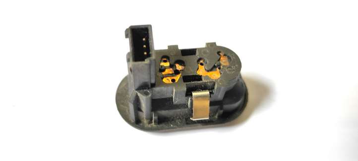 Opel Astra (1998 - 2004)  90561388 Кнопка стеклоподъемников