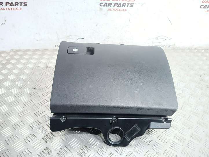 Volkswagen PASSAT B6 (2005 - 2010)  3C1857114 Комплект ящика для вещей (бардачка)
