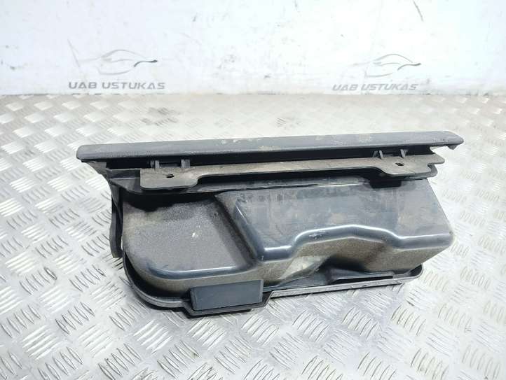Opel Zafira (1999 - 2003)  09133611 Комплект ящика для вещей (бардачка)