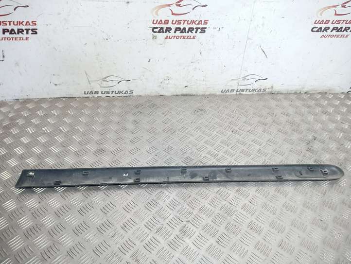 Renault Kangoo I (1997 - 2003)  7700304633 Отделка (молдинг) передней двери