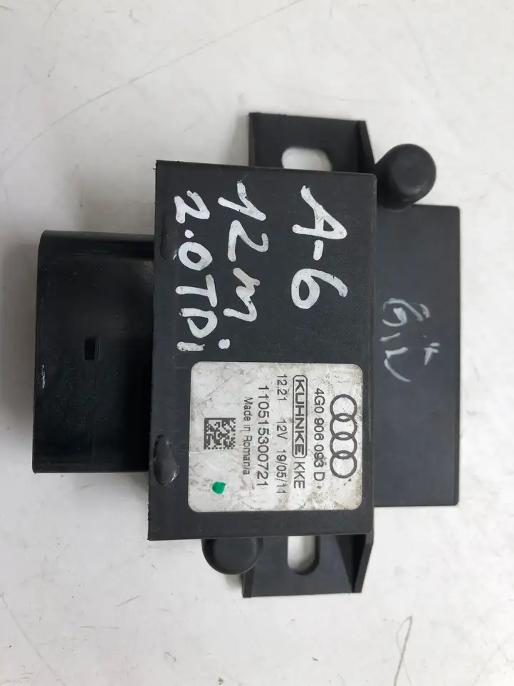Audi A6 C7 (2011 - 2014) 4G0906093D Реле насоса горючего — фото 1