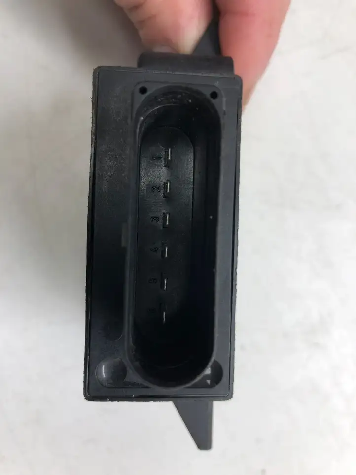 Audi A6 C7 (2011 - 2014) 4G0906093D Реле насоса горючего — фото 2