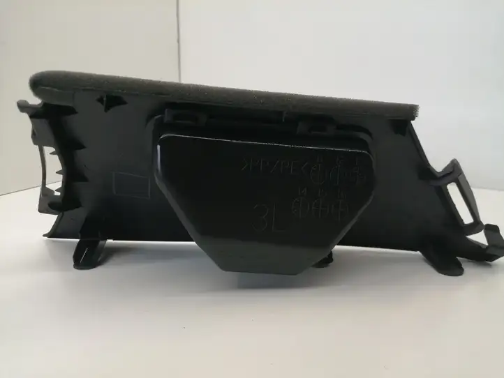 Toyota Prius+ (ZVW40) (2011 - 2018) 6222647010 Прочие детали салона — фото 3
