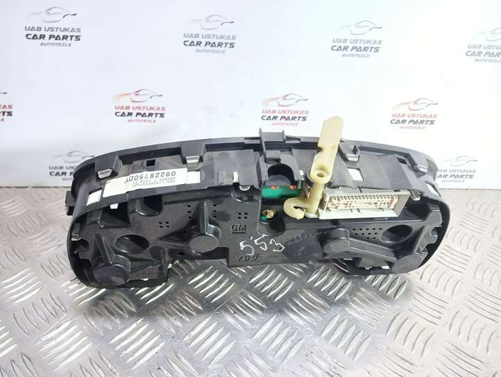 Opel Astra (1998 - 2004)  09228750 Спидометр (приборный щиток)