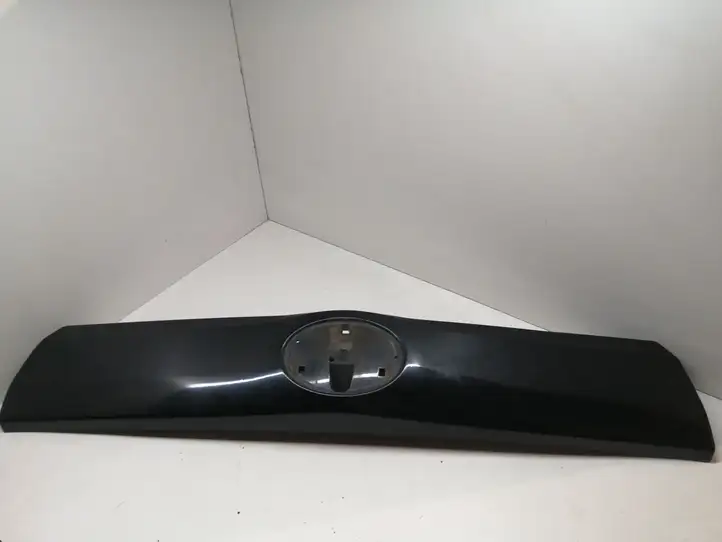 Toyota Prius+ (ZVW40) (2011 - 2018) 7680147140 Молдинги двери багажника — фото 1
