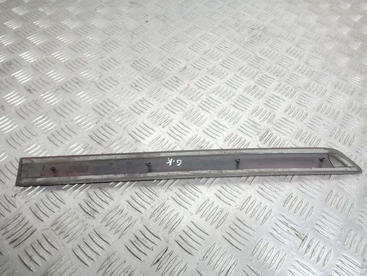 Audi A4 (2007 - 2011)  8H0853983 молдинг на заднем крыле